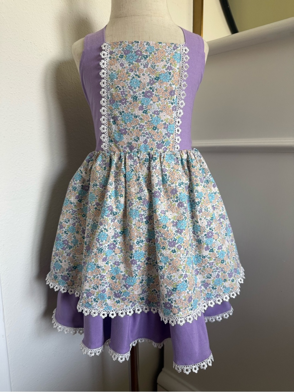 Busy Bees Girls 3T Lavender Floral Dress Cross Back Bow Boutique 100% Cotton